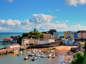 Marina - 2 Bed in Tenby (oc-fb284) (Tenby)