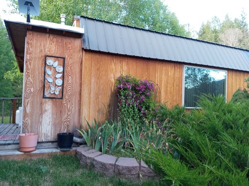 Cozy one bedroom tiny house.