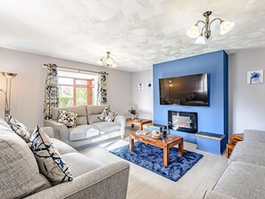 TV - 4 Bed in Blaenau Ffestiniog (oc-81060) (Gellilydan)