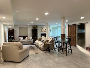 Smart TV -  4-bedroom mountain cabin in fantastic Spruce Pine with amazing views (Spruce Pine)