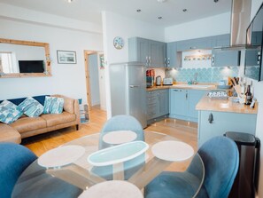 Interior - 2 Bed in Tenby (oc-fb285) (Tenby)