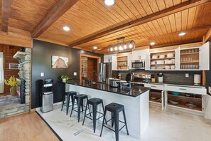 Fridge, microwave, stovetop, dishwasher - 5 Acre Estate + Event Space w/ Pond, Hot Tub, Fire Pit & Theater (Louisville)
