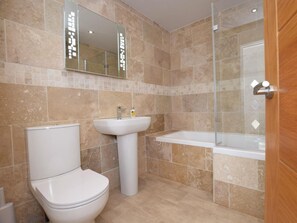Towels - 4 Bed in Chathill (oc-82235) (Beadnell)