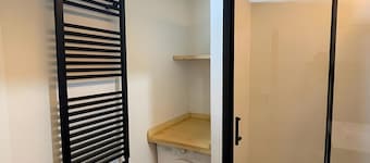 Holiday Home 'Verde & Mar' with Sea Views, Private Garden and Wi-Fi