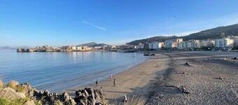 Holiday Home 'Verde & Mar' with Sea Views, Private Garden and Wi-Fi