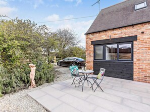 Outdoor dining - 2 Bed in Bidford On Avon (oc-82334) (Barton)