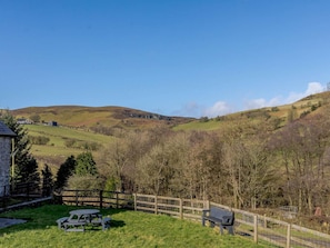 Outdoor dining - 1 Bed in Builth Wells (oc-81465) (Painscastle)