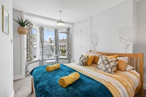 Room - 4 Bed in Swanage (oc-82172) (Swanage)