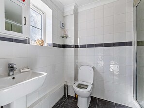 Bathroom - 1 Bed in North Walsham (oc-82143) (North Walsham)
