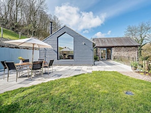 Outdoor dining - 3 Bed in Barnstaple (oc-82159) (Marwood)