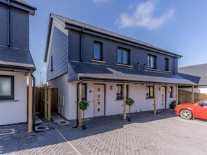 Exterior - 2 Bed in Haverfordwest (oc-82312) (St Davids)