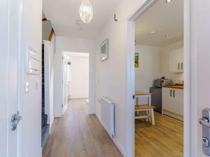 Interior - 2 Bed in Haverfordwest (oc-82312) (St Davids)