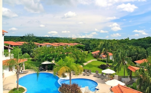 Pool - 3 Units | Explore Beaches & Bays | Pool, Spa and Beach Shuttle (Maynards)