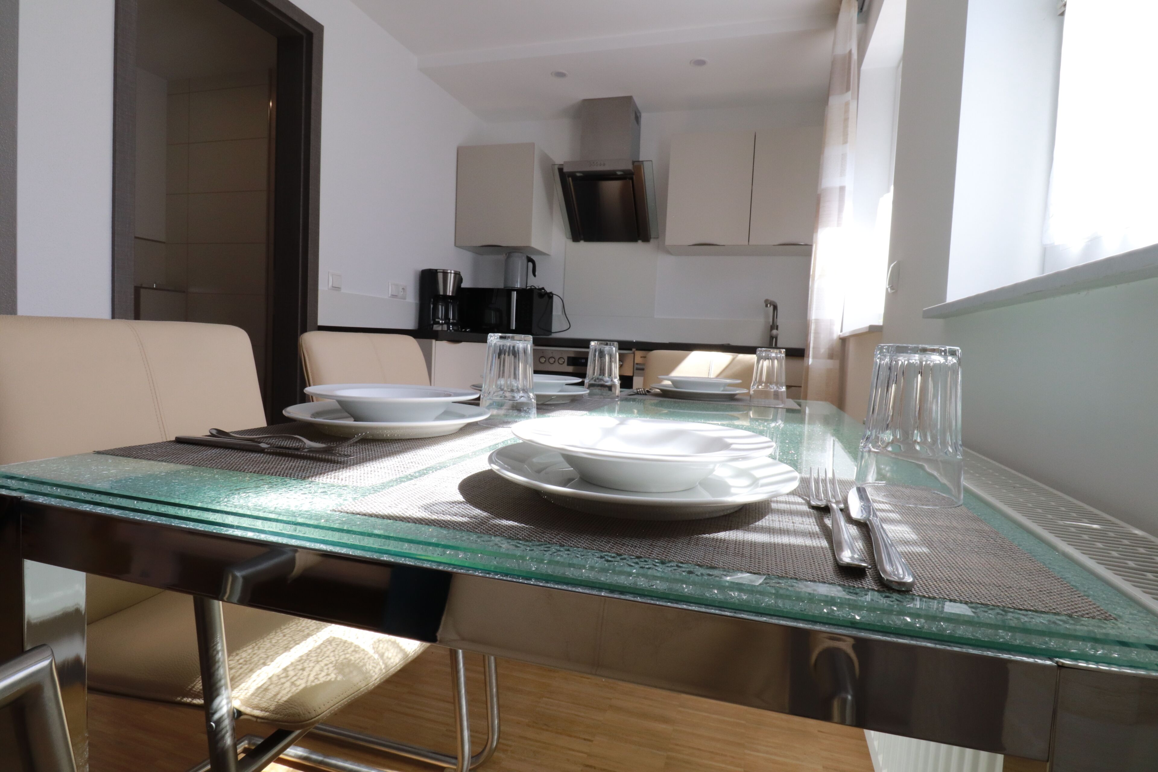 Familienapartment, Nichtraucher, Klimaanlage | Eigene Küche | Großer Kühlschrank, Mikrowelle, Ofen, Herdplatte