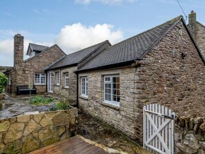 Exterior - 3 Bed in Wareham (oc-81369) (Corfe Castle)