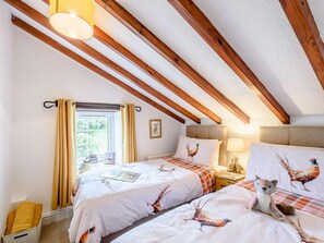 Room - 4 Bed in Holywell (oc-82276) (Whitford)