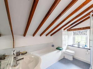 Bathroom - 4 Bed in Holywell (oc-82276) (Whitford)