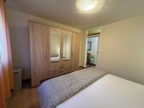 Apartment, 1 Bedroom, Garden View - Stylish Apartment for 2 Free Wi-fi (Split)