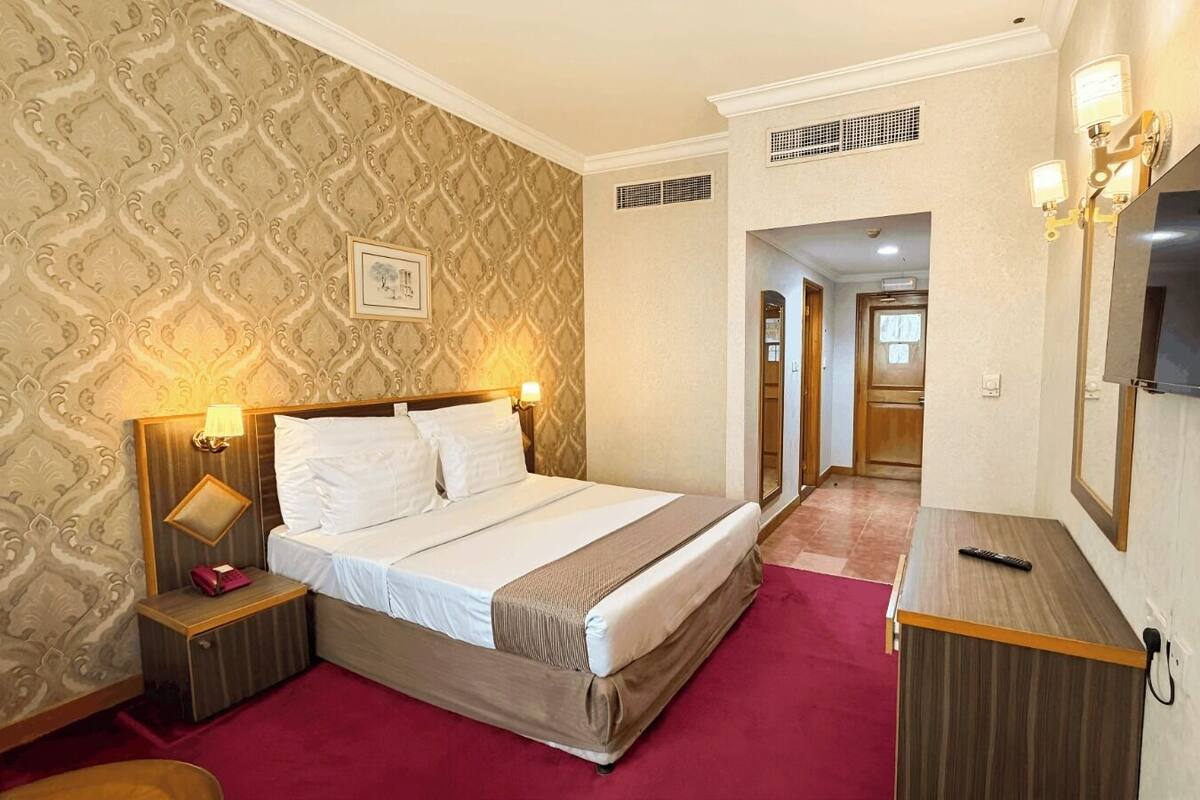 Deluxe Double or Twin Room, City View | Iron/ironing board (on request), WiFi (free)