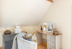 Interior - 2 Bed in Yeovil (oc-82694) (East Coker)