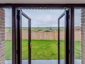Interior - 3 Bed in Ilfracombe (oc-82866) (Combe Martin)
