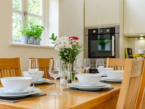 Dining - 3 Bed in Ellesmere Port (oc-82909) (Ledsham)