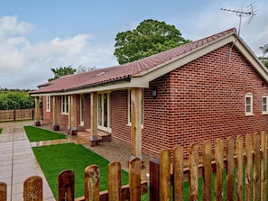 Exterior - 3 Bed in North Walsham (oc-83034) (Worstead)