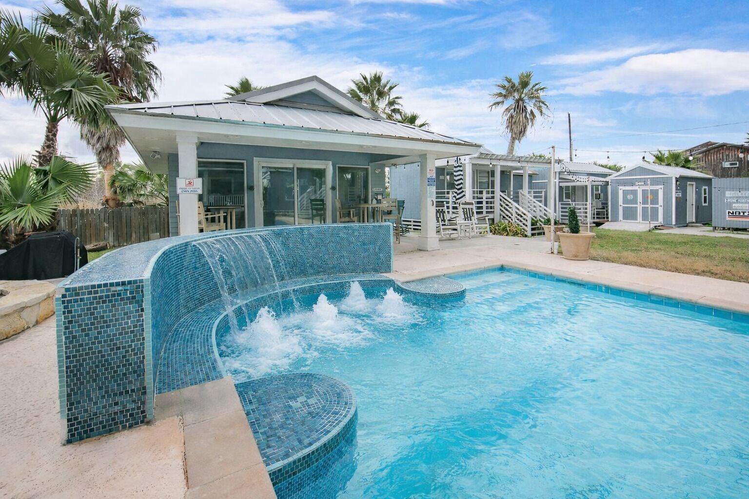 Piscine extérieure