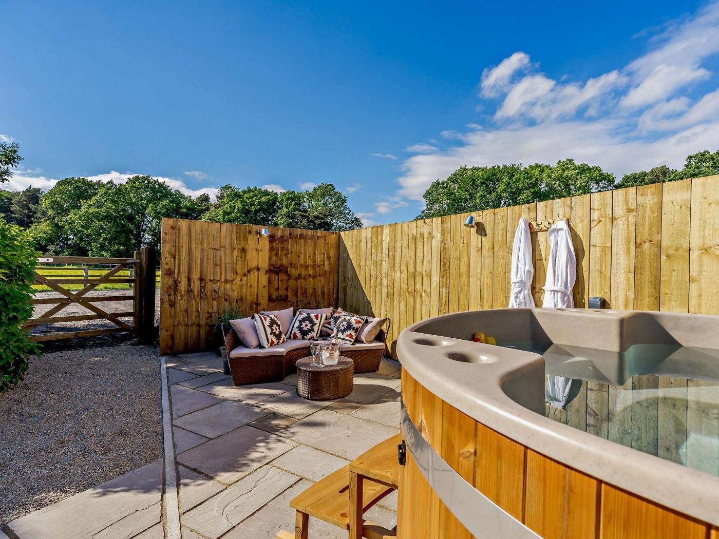 Bain à remous extérieur