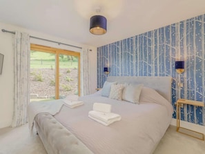 Travel cot, free WiFi, bed sheets - 2 Bed in Montgomery (oc-83244) (Llandyssil)