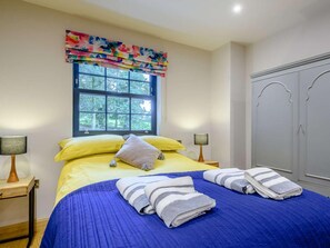 Travel cot, free WiFi, bed sheets - 2 Bed in Lockerbie (oc-83269) (Lockerbie)