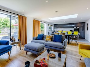 TV - 3 Bed in Braunton (oc-83352) (Braunton)