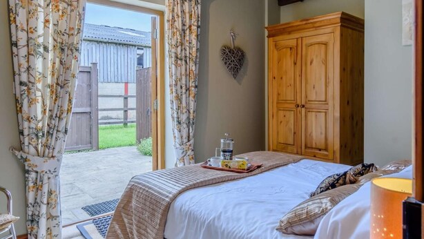 1 bedroom, travel cot, free WiFi, bed sheets - 1 Bed in York (oc-83265) (High Catton)