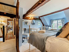 Room - 3 Bed in Blandford Forum (oc-83442) (Tarrant Launceston)
