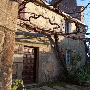 Exterior detail - Country House 'Casa Da Parra' (Santa Comba de Carnota)