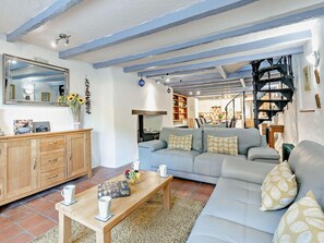 TV, fireplace - 3 Bed in St. Austell (oc-83541) (Gorran Haven)
