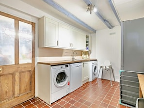 Interior - 3 Bed in St. Austell (oc-83541) (Gorran Haven)