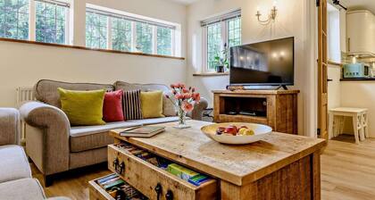 4 Bed in Dorking (oc-83884)