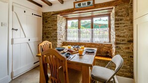 Dining - 2 Bed in Bideford (oc-83808) (Weare Giffard)