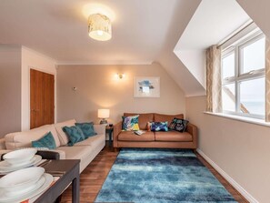 Living area - 3 Bed in Swanage (oc-83794) (Swanage)