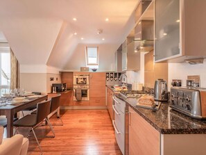 Private kitchen - 3 Bed in Swanage (oc-83794) (Swanage)