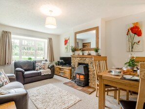 TV, fireplace - 2 Bed in Bridport (oc-58848) (Powerstock)