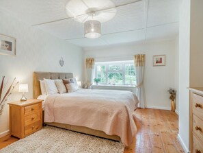 Room - 2 Bed in Bridport (oc-58848) (Powerstock)