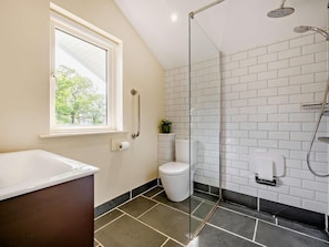 Hair dryer, towels - 4 Bed in Buttermere (oc-sz090) (Buttermere)