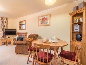 Dining - 2 Bed in Keswick (oc-sz444) (Keswick)