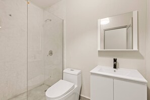 Apartment, 2 Bedrooms | Bathroom - Barrio Sanctuary - Paz (San Juan)