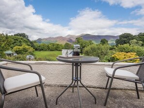 Outdoor dining - 3 Bed in Keswick (oc-sz528) (Portinscale)