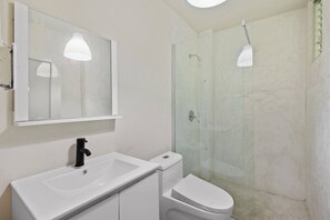 Apartment, 1 Bedroom | Bathroom - Barrio Sanctuary - Nova (San Juan)