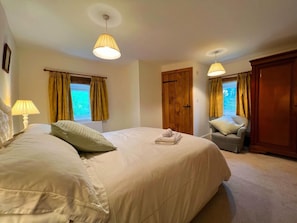 Travel cot, free WiFi, bed sheets - 4 Bed in Cockermouth (oc-sz405) (Wythop)