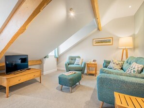 TV - 2 Bed in Keswick (oc-sz494) (Keswick)